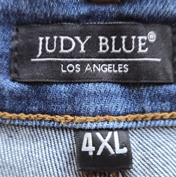 Judy Blue High-Waist Raw Hem Denim Shorts 4x - Picture 5 of 6